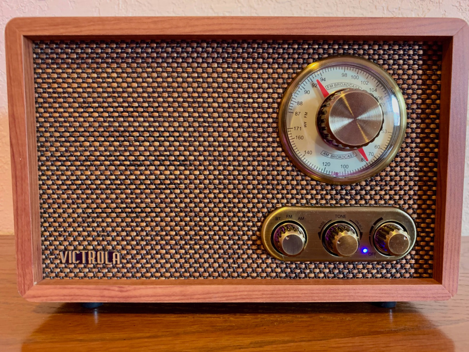 Retro Wood Bluetooth Radio with Built in Speakers, Walnut